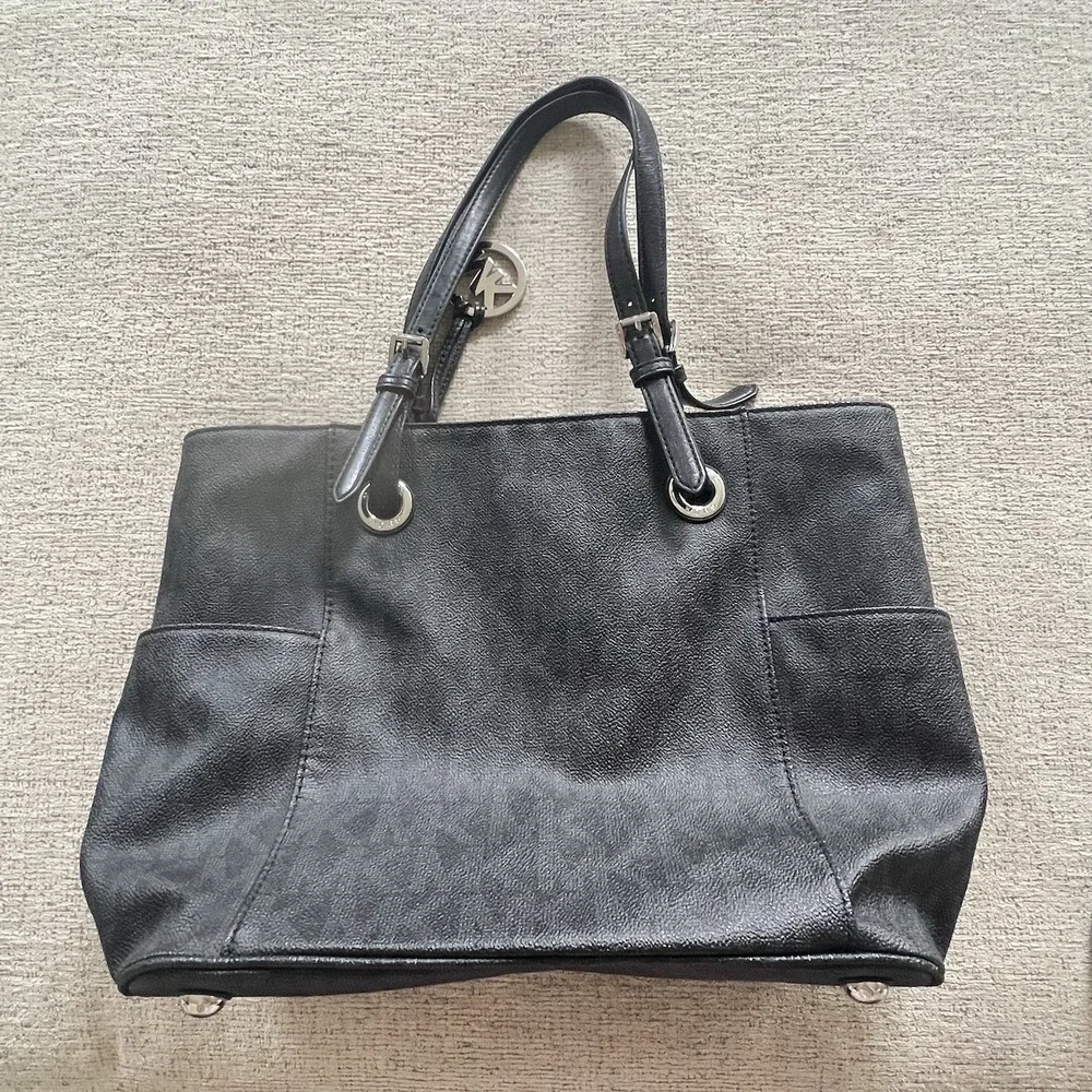 Michael Kors Black Signature Tote Shoulder Bag Purse with Matching Wallet